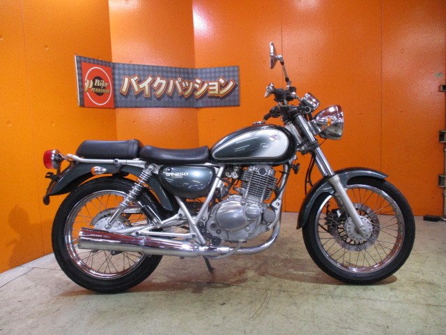 横から見てもこの通り状態グッド！！安心の純正フルノーマル車両！本当に乗りやすい一台！ビギナーにお勧め